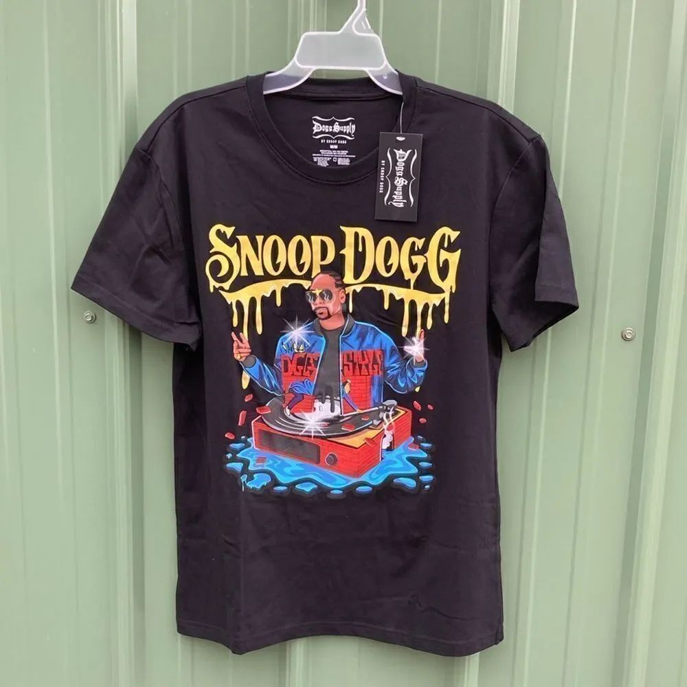 Dogg Supply by Snoop Dogg Logo Drip Graphic Short Sleeve T-Shirt, Size M